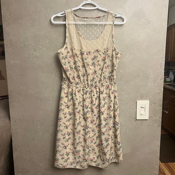 NWT Maurices Lightweight Mesh Back Ruffle Dress Medium Floral Ivory Pink - Picture 15 of 16